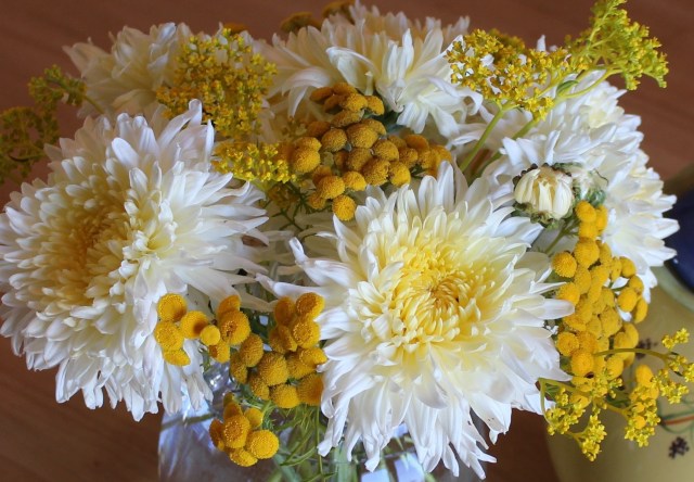 cream flower arrangement with chrysanthemums