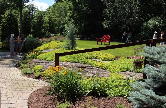 back mountain bloomers garden tour