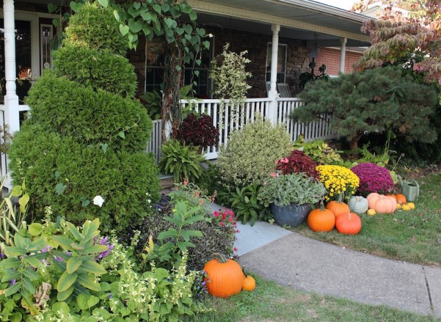 autumn porch decoration